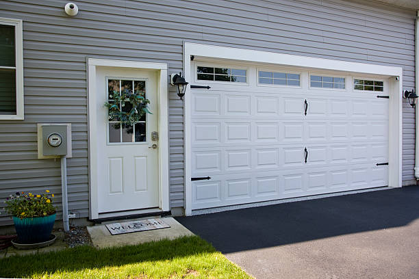 24/7 Emergency Garage Door Panel Replacement experts in Redmond, WA